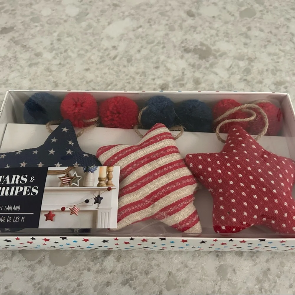 “New”Stars & Stripes Patriotic Star Garland 6 ft